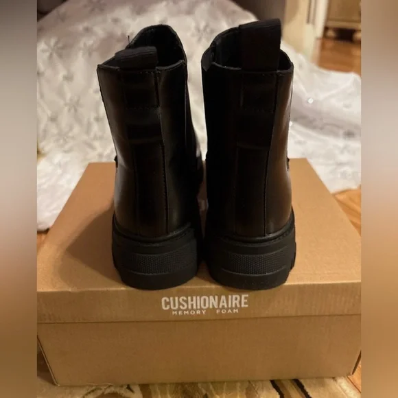 NWT & box Cushionaire memory foam modern black boots, 1.5 inch heel, size 9 - Picture 2 of 10